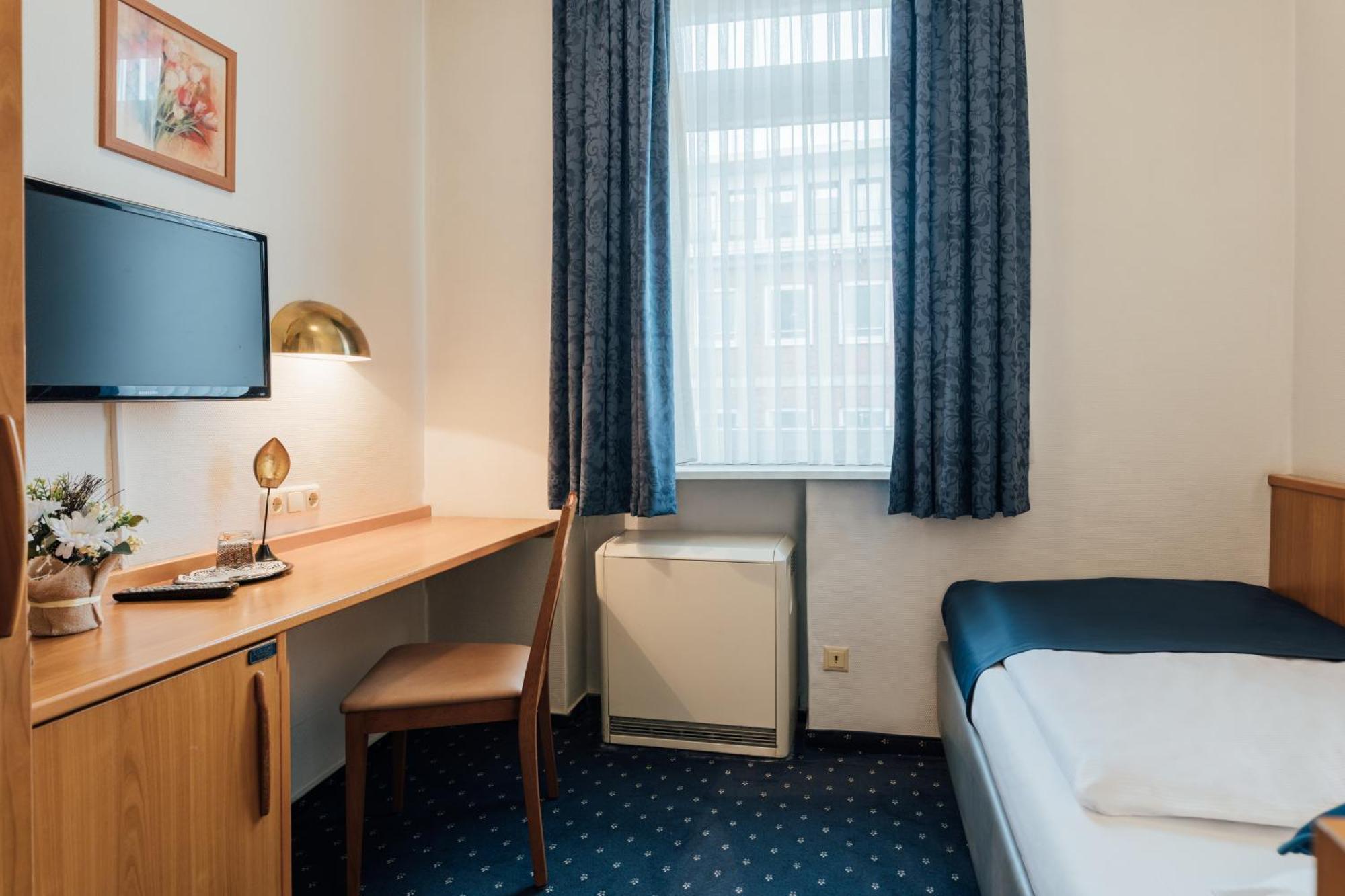Hotel Commerz Hamburg Kültér fotó