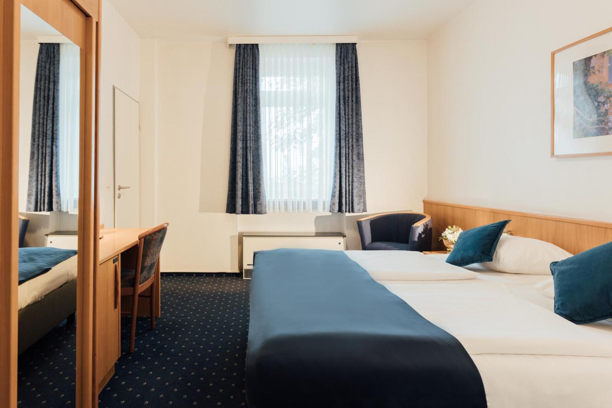Hotel Commerz Hamburg Kültér fotó